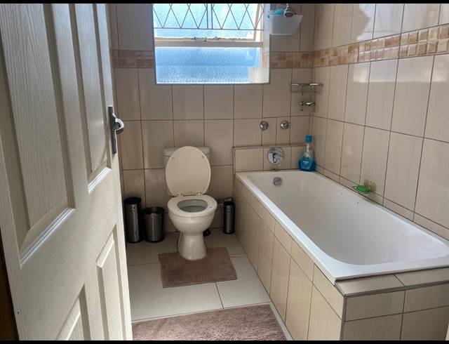 2 BEDROOM TOWNHOUSE FOR SALE IN LORENTZVILLE
